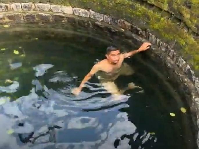 Jumped directly into the well to protest against illegal tree cutting, excitement in the administration | अवैध वृक्षतोडीची दखल न घेतल्याच्या निषेधार्थ घेतली थेट विहिरीत उडी, प्रशासनात खळबळ Jumped directly into the well to protest against illegal tree cutting, excitement in the administration | अवैध वृक्षतोडीची दखल न घेतल्याच्या निषेधार्थ घेतली थेट विहिरीत उडी, प्रशासनात खळबळ