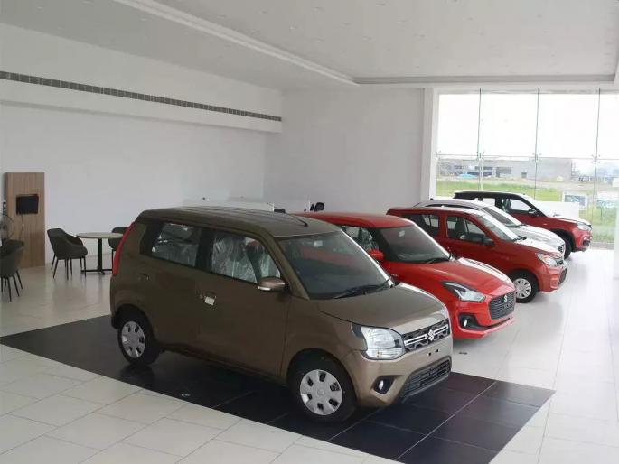 Forget the dream of a new car, old cars will also be expensive; Maruti Suzuki increase price of cars | नव्या कारचे स्वप्न विसरा, जुनी कारही महागणार; मारुतीने दिला जोरदार धक्का