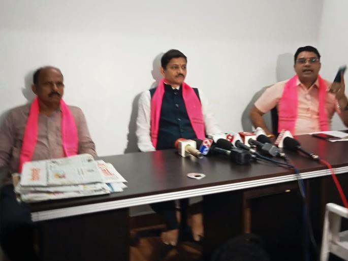 19 thousand crore loan waiver for farmers in Telangana then why not in Maharashtra?, asked BRS's Charan Waghmare | तेलंगणात शेतकऱ्यांना १९ हजार कोटींची कर्जमाफी तर महाराष्ट्रात का नाही ?, चरण वाघमारेंचा सवाल 19 thousand crore loan waiver for farmers in Telangana then why not in Maharashtra?, asked BRS's Charan Waghmare | तेलंगणात शेतकऱ्यांना १९ हजार कोटींची कर्जमाफी तर महाराष्ट्रात का नाही ?, चरण वाघमारेंचा सवाल