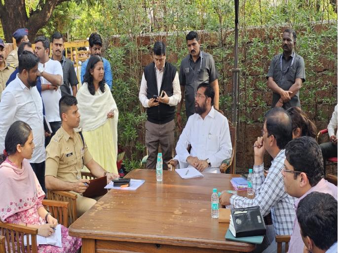 Deputy Chief Minister Eknath Shinde on two day visit to Dare, held a review meeting on development works | उपमुख्यमंत्री एकनाथ शिंदे दोन दिवसीय दरे दौऱ्यावर, विकासकामांबाबत घेतली आढावा बैठक Deputy Chief Minister Eknath Shinde on two day visit to Dare, held a review meeting on development works | उपमुख्यमंत्री एकनाथ शिंदे दोन दिवसीय दरे दौऱ्यावर, विकासकामांबाबत घेतली आढावा बैठक