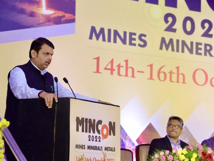 black market of the sand ghats is done by leaders and officials big allegation of dcm devendra fadnavis | नेते अन् अधिकारीच करतात रेती घाटांचा काळाबाजार; देवेंद्र फडणवीसांचा आरोप black market of the sand ghats is done by leaders and officials big allegation of dcm devendra fadnavis | नेते अन् अधिकारीच करतात रेती घाटांचा काळाबाजार; देवेंद्र फडणवीसांचा आरोप