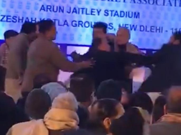 Watch the viral video, abuse hurledheld at the Delhi And District Cricket Association's Annual General Meeting | Breaking News : क्रिकेट संघटनेच्या वार्षिक सर्वसाधारण सभेत झाली हाणामारी, व्हिडीओ झाला वायरल...