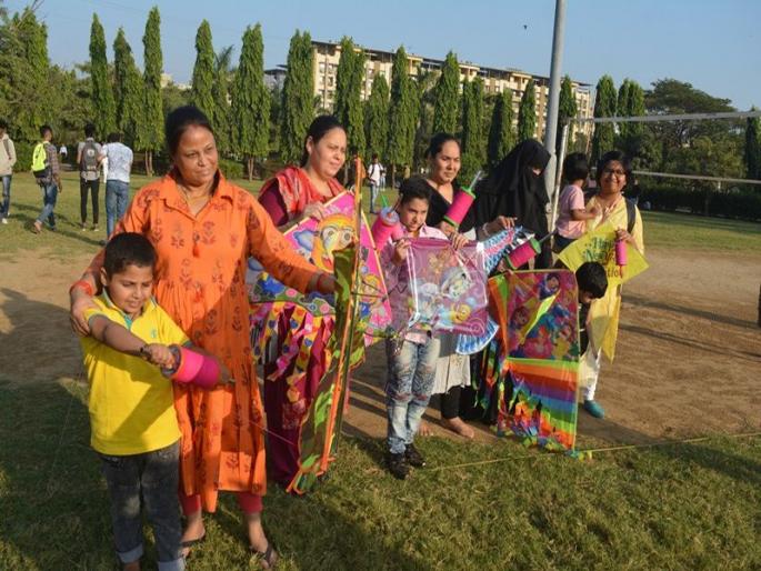 Wockhardt Hospital Patients Celebrate Kite Festival | वोक्हार्ट रूग्णलायाच्या रुग्णांनी साजरा केला पतंगोत्सव 