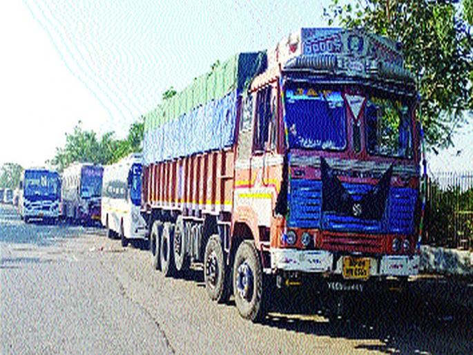 Extreme violation of rules in Mira-Bhayander | मीरा-भाईंदरमध्ये नियमांचे सर्रास उल्लंघन Extreme violation of rules in Mira-Bhayander | मीरा-भाईंदरमध्ये नियमांचे सर्रास उल्लंघन