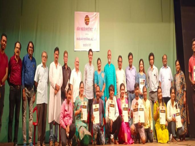 one-act competition resumes after a four-year hiatus | चार वर्षे खंडीत झालेली एकांकिका स्पर्धा पुन्हा सुरू; नाट्य परिषदेच्या एकांकिका स्पर्धेच्या प्रथम फेरीत ‘अ डील’ सर्वोत्कृष्ट one-act competition resumes after a four-year hiatus | चार वर्षे खंडीत झालेली एकांकिका स्पर्धा पुन्हा सुरू; नाट्य परिषदेच्या एकांकिका स्पर्धेच्या प्रथम फेरीत ‘अ डील’ सर्वोत्कृष्ट