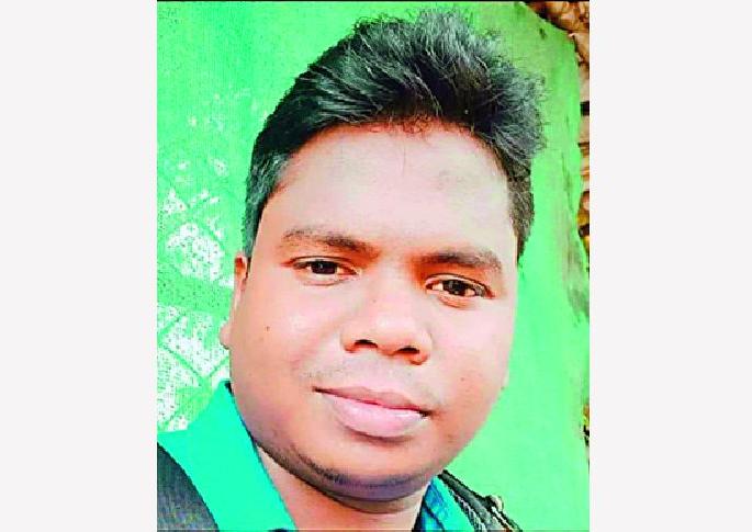 cashier committed suicide in his office in gondpipri | लग्नाच्या दीड माहिन्यापूर्वीच राेखपाल तरुणाची आत्महत्या, कारण अस्पष्ट cashier committed suicide in his office in gondpipri | लग्नाच्या दीड माहिन्यापूर्वीच राेखपाल तरुणाची आत्महत्या, कारण अस्पष्ट