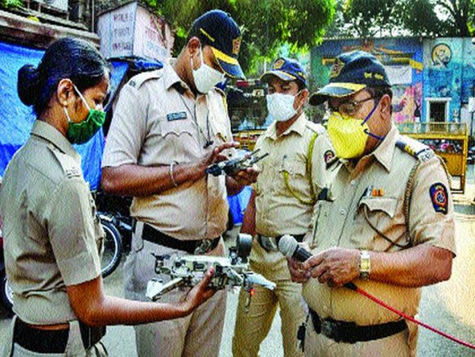 Corona strikes 87 policemen in 24 hours in the state; 18 people lost their lives | राज्यात २४ तासांत ८७ पोलिसांना कोरोनाची बाधा; १८ जणांनी गमावला जीव