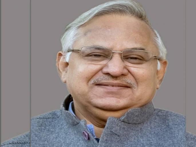 Bureaucracy should not interfere in the work of literature and language board says Dr. Narendra Pathak. | साहित्य आणि भाषा या मंडळाच्या कामात नोकरशाहीचा हस्तक्षेप नको - डॉ. नरेंद्र पाठक Bureaucracy should not interfere in the work of literature and language board says Dr. Narendra Pathak. | साहित्य आणि भाषा या मंडळाच्या कामात नोकरशाहीचा हस्तक्षेप नको - डॉ. नरेंद्र पाठक