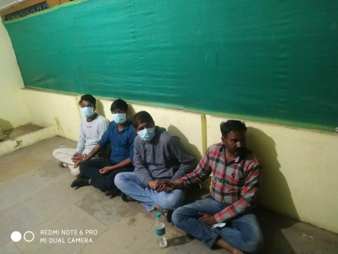 Yavatmal's 'mastermind' in Wardha bank robbery; Four accused arrested with issue | वर्धेच्या बँक दरोड्यातील 'मास्टर माईंड' यवतमाळचा; चार आरोपींना मुद्देमालासह अटक Yavatmal's 'mastermind' in Wardha bank robbery; Four accused arrested with issue | वर्धेच्या बँक दरोड्यातील 'मास्टर माईंड' यवतमाळचा; चार आरोपींना मुद्देमालासह अटक