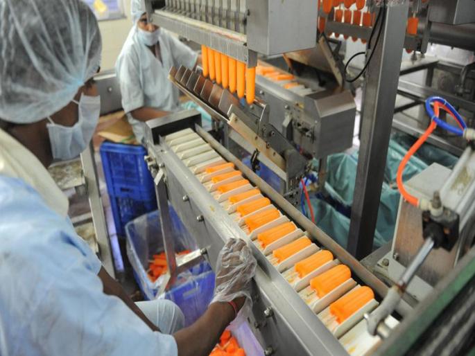 15,000 crore blow to ice cream industry; The lockdown has melted the country's ice cream industry | आइस्क्रीम उद्योगाला 15 हजार कोटींचा फटका; लॉकडाऊनमुळे देशातील आइस्क्रीम उद्योग वितळला 15,000 crore blow to ice cream industry; The lockdown has melted the country's ice cream industry | आइस्क्रीम उद्योगाला 15 हजार कोटींचा फटका; लॉकडाऊनमुळे देशातील आइस्क्रीम उद्योग वितळला