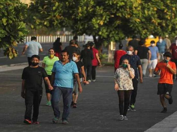 Will take stern action against those without masks; Aims to penalize 20,000 people every day | विना मास्क फिरणाऱ्यांवर करणार तीव्र कारवाई; दररोज २० हजार लोकांना दंड करण्याचे लक्ष्य Will take stern action against those without masks; Aims to penalize 20,000 people every day | विना मास्क फिरणाऱ्यांवर करणार तीव्र कारवाई; दररोज २० हजार लोकांना दंड करण्याचे लक्ष्य