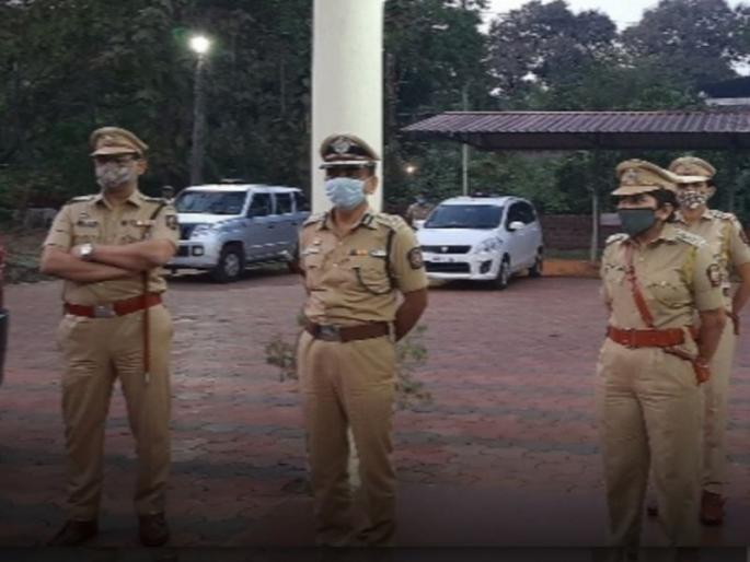 Accused in driver murder case to be moccasins; surprise visit to curb illicit liquor | चालक खून प्रकरणातील आरोपींना मोक्का लावणार;अवैद्य दारू रोखण्यासाठी सरप्राईज व्हीजीट Accused in driver murder case to be moccasins; surprise visit to curb illicit liquor | चालक खून प्रकरणातील आरोपींना मोक्का लावणार;अवैद्य दारू रोखण्यासाठी सरप्राईज व्हीजीट