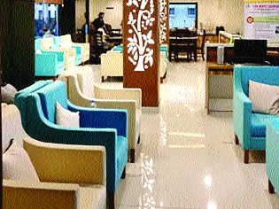 A modern restroom at Mumbai Central Station | मुंबई सेंट्रल स्थानकात अत्याधुनिक विश्रामगृह A modern restroom at Mumbai Central Station | मुंबई सेंट्रल स्थानकात अत्याधुनिक विश्रामगृह