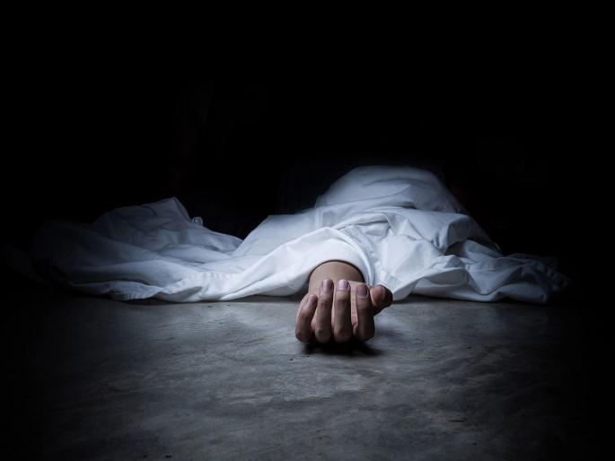 Michigan Woman Held For Living With Dead Boyfriend For a Month | धक्कादायक! बॉयफ्रेंडच्या मृतदेहासोबत 'ती' महिनाभर एकाच घरात राहिली Michigan Woman Held For Living With Dead Boyfriend For a Month | धक्कादायक! बॉयफ्रेंडच्या मृतदेहासोबत 'ती' महिनाभर एकाच घरात राहिली
