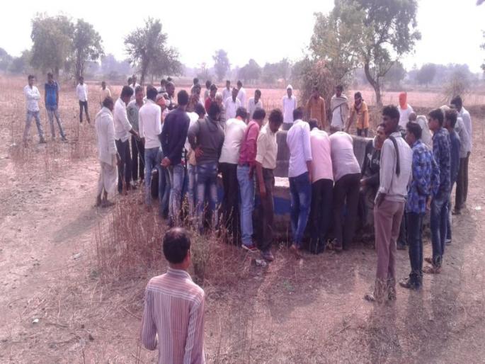 Wardha : Deadbody found in the well | विहिरीत युवकाचा मृतदेह आढळला, परिसरात खळबळ 