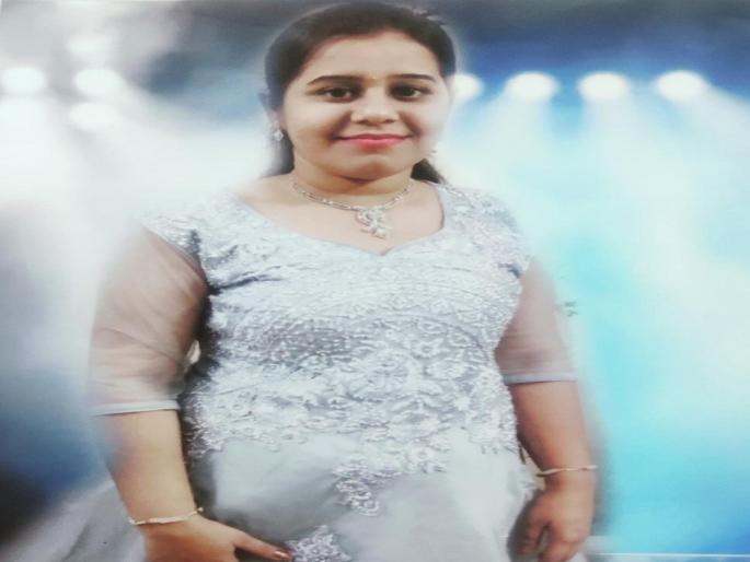 Reshma of Ulhasnagar was spent by the citizens for treatment, she has died | उल्हासनगरातील रेश्माची मृत्यूशी झुंज संपली; नागरिकांनी दिले होते उपचारासाठी पैसे  Reshma of Ulhasnagar was spent by the citizens for treatment, she has died | उल्हासनगरातील रेश्माची मृत्यूशी झुंज संपली; नागरिकांनी दिले होते उपचारासाठी पैसे