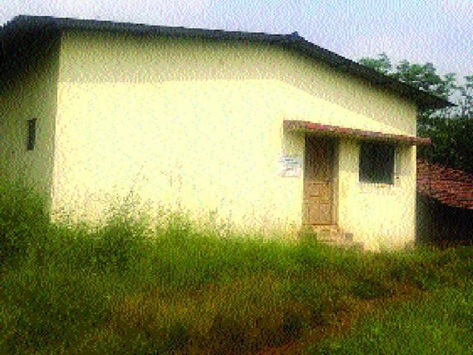 Three children suffer from obesity, lack of nutrition, in Moraivad | कर्जत तालुक्यातील मोरेवाडीत कुपोषित बालकाचा मृत्यू, पोषण आहाराअभावी तीन बालके अत्यवस्थ Three children suffer from obesity, lack of nutrition, in Moraivad | कर्जत तालुक्यातील मोरेवाडीत कुपोषित बालकाचा मृत्यू, पोषण आहाराअभावी तीन बालके अत्यवस्थ