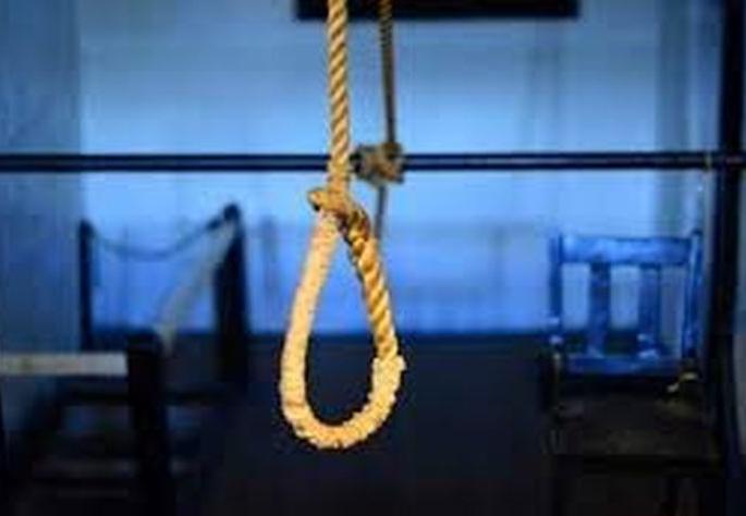 Having sex while watching 'Parn Clip' lost life | पॉर्न क्लिप पाहून सेक्स करणे जीवावर बेतले Having sex while watching 'Parn Clip' lost life | पॉर्न क्लिप पाहून सेक्स करणे जीवावर बेतले