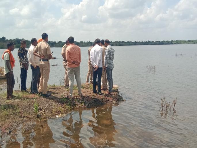 Dharashiv: Came from Uttar Pradesh,madhya pradesh for food, but fate intervened! Both drowned in a lake | Dharashiv: पोटासाठी शेकडो मैल आले, पण नियतीने घात केला! दोघांचा तलावात बुडून मृत्यू