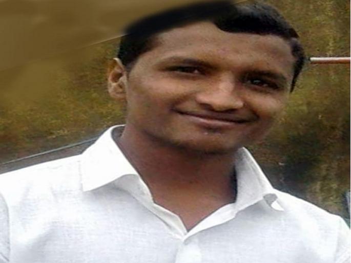 Youth's death in Sengaon in farm work | सेनगावमध्ये मळणीयंत्रात अडकून युवकाचा मृत्यू Youth's death in Sengaon in farm work | सेनगावमध्ये मळणीयंत्रात अडकून युवकाचा मृत्यू