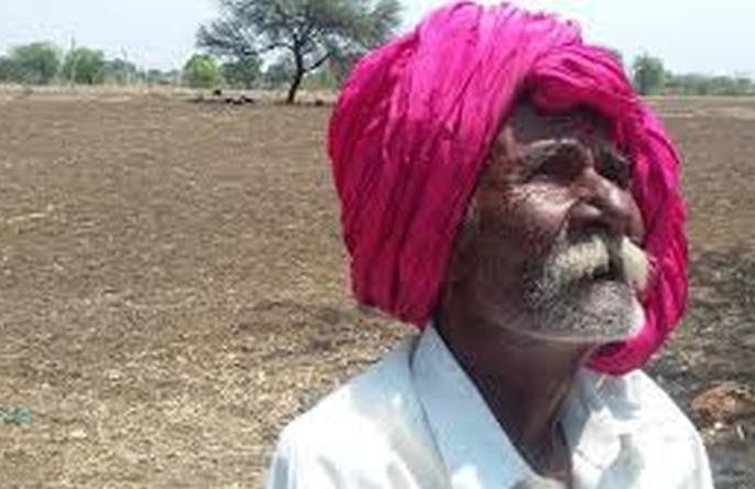 Debt burden on 'Satbara' of 98 thousand farmers in Washim | ९८ हजार शेतकऱ्यांच्या ‘सातबारा’वर कर्जाचा बोझा कायमच! Debt burden on 'Satbara' of 98 thousand farmers in Washim | ९८ हजार शेतकऱ्यांच्या ‘सातबारा’वर कर्जाचा बोझा कायमच!