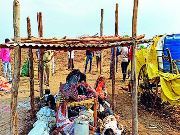 Lightning kills six in Yavatmal | यवतमाळमध्ये वीज कोसळून सहा ठार Lightning kills six in Yavatmal | यवतमाळमध्ये वीज कोसळून सहा ठार