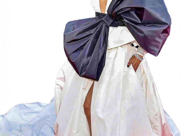 LOOK @ You! Style Statement at the Cannes Festival? | LOOK @ You! - कान महोत्सवात नेमकं काय होतं स्टाइल स्टेटमेण्ट? LOOK @ You! Style Statement at the Cannes Festival? | LOOK @ You! - कान महोत्सवात नेमकं काय होतं स्टाइल स्टेटमेण्ट?