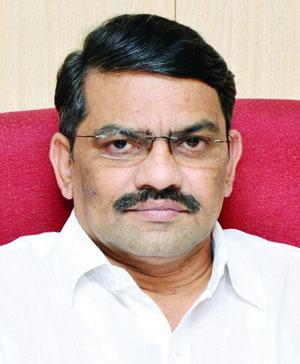 Maharashtra Assembly Election 2019: Shiv Sena's responsibility to maintain environment: Deepak Patwardhan's advice | Maharashtra Assembly Election 2019 : वातावरण सांभाळण्याची जबाबदारी शिवसेनेचीच : दीपक पटवर्धन यांचा सल्ला Maharashtra Assembly Election 2019: Shiv Sena's responsibility to maintain environment: Deepak Patwardhan's advice | Maharashtra Assembly Election 2019 : वातावरण सांभाळण्याची जबाबदारी शिवसेनेचीच : दीपक पटवर्धन यांचा सल्ला