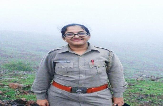 Protests in front of Forest Department over Deepali Chavan suicide case | दीपाली चव्हाण आत्महत्याप्रकरणी वन विभागासमोर निदर्शने Protests in front of Forest Department over Deepali Chavan suicide case | दीपाली चव्हाण आत्महत्याप्रकरणी वन विभागासमोर निदर्शने