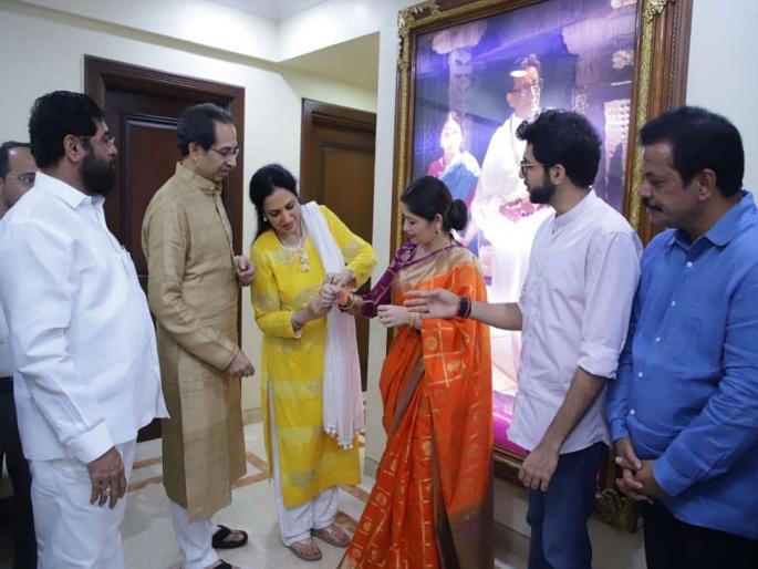 Maharashtra Election 2019 : actress Dipali Sayyed joins Shiv Sena | Maharashtra Election 2019 : हाती शिवबंधन बांधून अभिनेत्री दीपाली सय्यद यांचा शिवसेनेत प्रवेश Maharashtra Election 2019 : actress Dipali Sayyed joins Shiv Sena | Maharashtra Election 2019 : हाती शिवबंधन बांधून अभिनेत्री दीपाली सय्यद यांचा शिवसेनेत प्रवेश