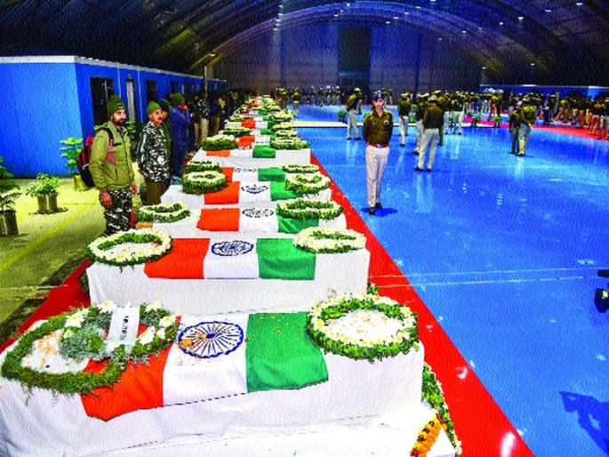 Pulgama Attack: No war, 'Winter strategy' assurances, sadness and transformation feeling throughout the country | Pulwama Attack : युद्ध नको, ‘विंटर नीती’ अवलंबा, देशभर दु:ख, संताप अन् बदल्याची भावना