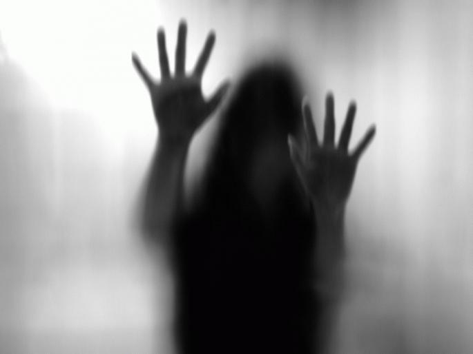 Young woman says she was assaulted hundreds of times | 'माझ्यासोबत शेकडो वेळा रेप करण्यात आला', तरूणीने केला अनेक धक्कादायक घटनांचा खुलासा Young woman says she was assaulted hundreds of times | 'माझ्यासोबत शेकडो वेळा रेप करण्यात आला', तरूणीने केला अनेक धक्कादायक घटनांचा खुलासा