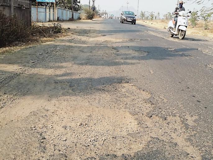 Dehugaon-Dehurod Palkhi palkhi Road problem | तुकाराम बीजेसाठी देहूगाव-देहूरोड पालखी मार्गाची वारकऱ्यांची वाट बिकट Dehugaon-Dehurod Palkhi palkhi Road problem | तुकाराम बीजेसाठी देहूगाव-देहूरोड पालखी मार्गाची वारकऱ्यांची वाट बिकट