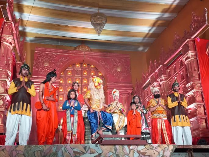 Grand event of books at Bappa feet on behalf of Ganesh Mandals in Pune | Pune Ganpati: गणेशोत्सवात गौरी विसर्जनापासून अनंत चतुर्दशीपर्यंत देखावे रात्री १२ पर्यंत सुरु राहणार Grand event of books at Bappa feet on behalf of Ganesh Mandals in Pune | Pune Ganpati: गणेशोत्सवात गौरी विसर्जनापासून अनंत चतुर्दशीपर्यंत देखावे रात्री १२ पर्यंत सुरु राहणार