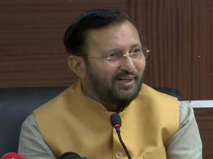Don't fire crackers in Diwali: Prakash Javadekar | दिवाळीत फटाके फोडू नका: प्रकाश जावडेकर