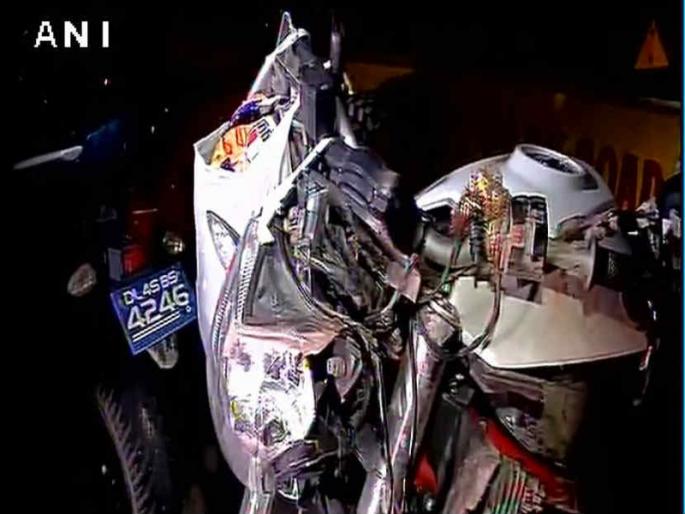 Race on Superbike; Death of an accident by the accident | सुपरबाईकवरची रेस अंगलट; अपघात होऊन तरूणाचा मृत्यू Race on Superbike; Death of an accident by the accident | सुपरबाईकवरची रेस अंगलट; अपघात होऊन तरूणाचा मृत्यू