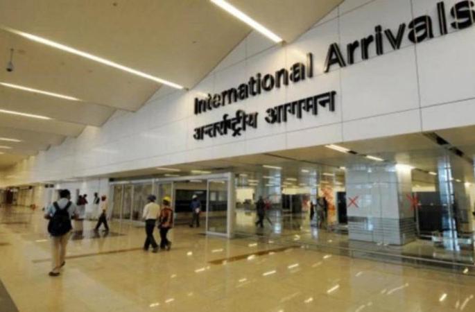 GMR increased its revenue share from 5.76 per cent to 14.49 per cent | ‘जीएमआर’ने महसूल वाटा ५.७६ वरुन १४.४९ टक्के केला GMR increased its revenue share from 5.76 per cent to 14.49 per cent | ‘जीएमआर’ने महसूल वाटा ५.७६ वरुन १४.४९ टक्के केला