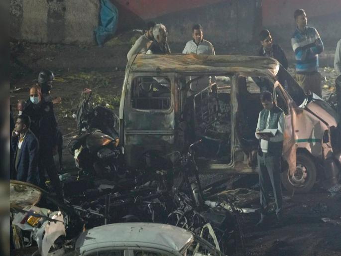 Father Takes Drastic Step in Kulgam After Being Denied Meeting with Son Held in Delhi Blast Case | दिल्ली स्फोट प्रकरणातील संशयित मुलांना भेटू दिलं नाही; कुलगाममध्ये वडिलांनी उचललं टोकाचं पाऊल Father Takes Drastic Step in Kulgam After Being Denied Meeting with Son Held in Delhi Blast Case | दिल्ली स्फोट प्रकरणातील संशयित मुलांना भेटू दिलं नाही; कुलगाममध्ये वडिलांनी उचललं टोकाचं पाऊल