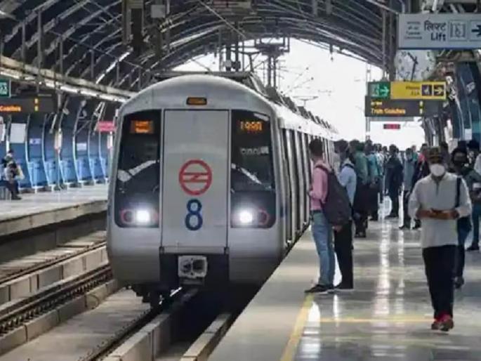 dmrc statement on girl traveling in bikini in delhi metro | दिल्लीत बिकिनीमध्ये तरुणीने केला मेट्रोमधून प्रवास, फोटो व्हायरल झाल्यानंतर डीएमआरसीने 'हे' सांगितले dmrc statement on girl traveling in bikini in delhi metro | दिल्लीत बिकिनीमध्ये तरुणीने केला मेट्रोमधून प्रवास, फोटो व्हायरल झाल्यानंतर डीएमआरसीने 'हे' सांगितले