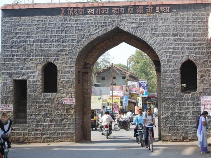 Guardian of Ahmadnagar - Delhi Gate | अहमदनगरचा संरक्षक - दिल्लीगेट Guardian of Ahmadnagar - Delhi Gate | अहमदनगरचा संरक्षक - दिल्लीगेट
