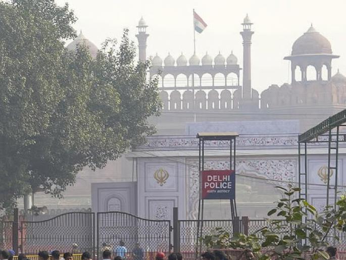 Terror alert in Delhi! Red Fort and Chandni Chowk temple targeted by Lashkar-e-Taiba; High alert issued | दिल्लीत दहशतीचे सावट! लाल किल्ला आणि चांदणी चौकातील मंदिर लष्कर-ए-तैयबाच्या निशाण्यावर; हाय अलर्ट जारी Terror alert in Delhi! Red Fort and Chandni Chowk temple targeted by Lashkar-e-Taiba; High alert issued | दिल्लीत दहशतीचे सावट! लाल किल्ला आणि चांदणी चौकातील मंदिर लष्कर-ए-तैयबाच्या निशाण्यावर; हाय अलर्ट जारी