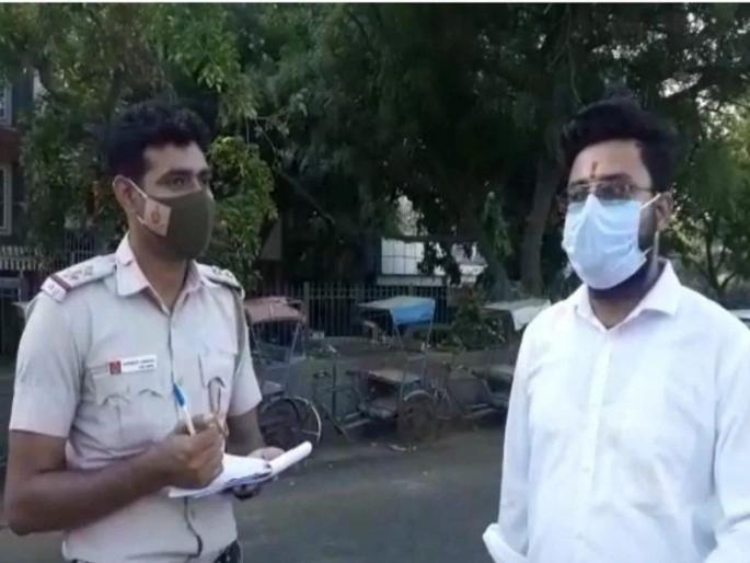 CoronaVirus wwekend Lockdown people giving many excuses to leave home during curfew | CoronaVirus Lockdown News: देशाला माझी गरज, दारू आणायला जाऊ द्या; पोलिसांनी अडवताच लोक सांगताहेत भन्नाट कारणं CoronaVirus wwekend Lockdown people giving many excuses to leave home during curfew | CoronaVirus Lockdown News: देशाला माझी गरज, दारू आणायला जाऊ द्या; पोलिसांनी अडवताच लोक सांगताहेत भन्नाट कारणं