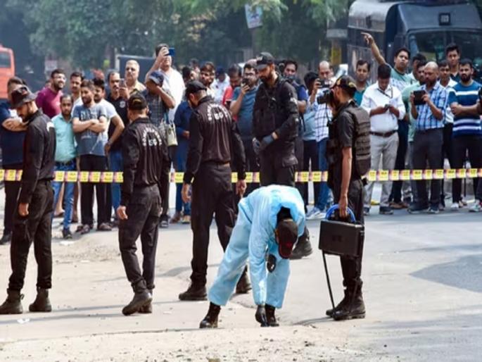 Multiple CRPF Schools In Delhi, Hyderabad, Other Cities Receive Bomb Threats; All CRPF Schools Receive Hoax Bomb Threat: Sources | दिल्लीसह देशातील सर्व CRPF शाळांमध्ये बॉम्बस्फोटाची धमकी, पोलिसांनी सुरक्षा वाढवली Multiple CRPF Schools In Delhi, Hyderabad, Other Cities Receive Bomb Threats; All CRPF Schools Receive Hoax Bomb Threat: Sources | दिल्लीसह देशातील सर्व CRPF शाळांमध्ये बॉम्बस्फोटाची धमकी, पोलिसांनी सुरक्षा वाढवली