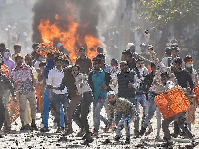 Delhi Violence:… ACP Anuj Kumar tell their terrible experience of Delhi Violence BKP | Delhi Violence:…तर आमचंही लिंचिंग झालं असतं! ACP नीं सांगितला तो भयानक प्रसंग Delhi Violence:… ACP Anuj Kumar tell their terrible experience of Delhi Violence BKP | Delhi Violence:…तर आमचंही लिंचिंग झालं असतं! ACP नीं सांगितला तो भयानक प्रसंग