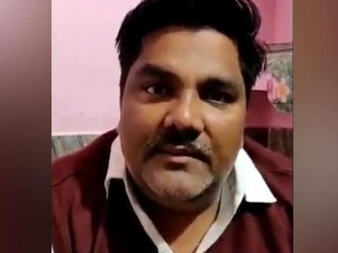 Delhi Violence: Stone, bricks & petrol bombs found in AAP councilor Tahir Hussain's house | Delhi Violence: आप नगरसेवक ताहीर हुसैन यांच्या घरात सापडला दगड-विटा, पेट्रोल बॉम्बचा साठा  Delhi Violence: Stone, bricks & petrol bombs found in AAP councilor Tahir Hussain's house | Delhi Violence: आप नगरसेवक ताहीर हुसैन यांच्या घरात सापडला दगड-विटा, पेट्रोल बॉम्बचा साठा