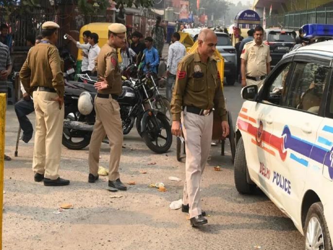Delhi Blast: Police take major action in Delhi blast case; Dr. Farooq arrested from Hapur, Uttar Pradesh | दिल्ली स्फोट प्रकरणात पोलिसांची मोठी कारवाई; उत्तर प्रदेशातील हापुडमधून डॉ. फारुक ताब्यात... Delhi Blast: Police take major action in Delhi blast case; Dr. Farooq arrested from Hapur, Uttar Pradesh | दिल्ली स्फोट प्रकरणात पोलिसांची मोठी कारवाई; उत्तर प्रदेशातील हापुडमधून डॉ. फारुक ताब्यात...
