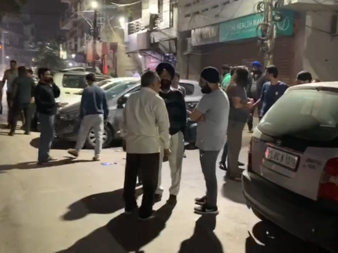 Delhi Violence: Panic grips Delhi after fresh violence rumours; What happened in two hours on Sunday? pnm | Delhi Violence: दिल्लीत पुन्हा एकदा दहशतीचं सावट; रविवारी रात्री 'त्या' दोन तासांत काय घडलं?  Delhi Violence: Panic grips Delhi after fresh violence rumours; What happened in two hours on Sunday? pnm | Delhi Violence: दिल्लीत पुन्हा एकदा दहशतीचं सावट; रविवारी रात्री 'त्या' दोन तासांत काय घडलं?