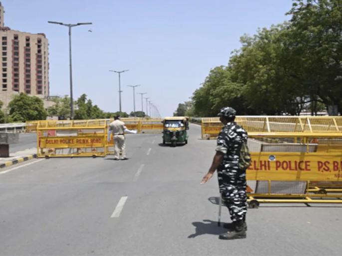 Weekend curfew in Delhi; Full weekend lockdown | दिल्लीत वीकेंड कर्फ्यू; शनिवार व रविवारी संपूर्ण लाॅकडाऊन Weekend curfew in Delhi; Full weekend lockdown | दिल्लीत वीकेंड कर्फ्यू; शनिवार व रविवारी संपूर्ण लाॅकडाऊन