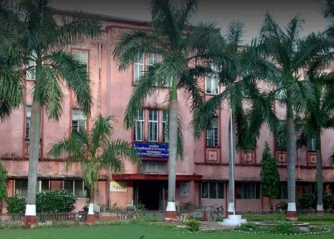 Keep the dental students in the hostel continue | डेंटल विद्यार्थ्यांना वसतिगृहात कायम ठेवा Keep the dental students in the hostel continue | डेंटल विद्यार्थ्यांना वसतिगृहात कायम ठेवा