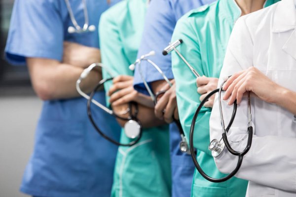 Doctors' strike in government medical colleges in the state in front of corona | राज्यातील शासकीय वैद्यकीय महाविद्यालयातील डॉक्टरांचे काम बंद आंदोलन Doctors' strike in government medical colleges in the state in front of corona | राज्यातील शासकीय वैद्यकीय महाविद्यालयातील डॉक्टरांचे काम बंद आंदोलन